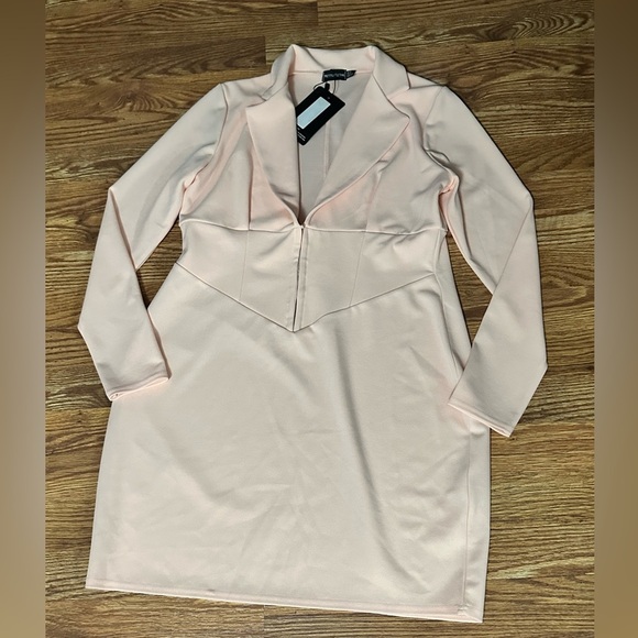 Pretty Little Thing Dress Size 12 - Picture 8 of 11